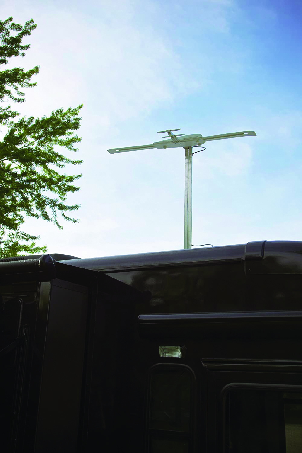 Sensar® Iv Integrated Wingman Complete Antenna W/ Lift Assembly - Image 2